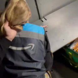 Amazon employees taking a break #TLi1z3vC