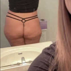 Have a nice pawg hotwife goon sesh ;) #S1DulBXV