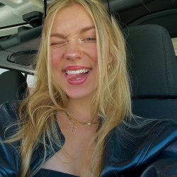 Fit girlfriend shared by BF, with tight body 🥵 #SMigKxAZ