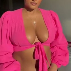 Thick Busty n Curvy Changing Clothes #I8JaiwBl
