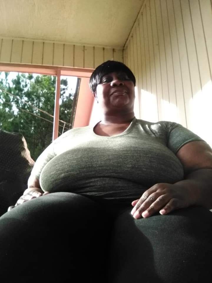 Amazon SSBBW Granny With Jumbo Titties #DbqBk9IV