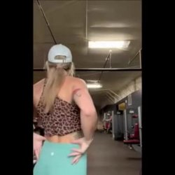 FyF - gym slut flashing #CikaZSp3