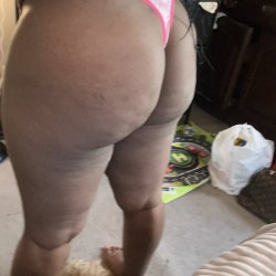 Philly bitch with a jiggly ass #Vki80vFr