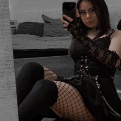 Turn me into your fucktoy #T8LeVwLs