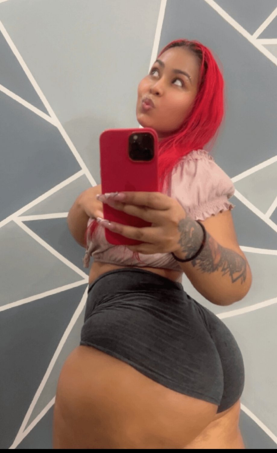 Thick Trinidadian baddie twerking fat ass #bIDxvzh7