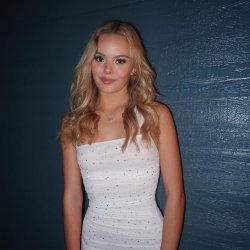 prev image