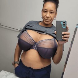 Granny gets exposed #Pj5mZ2KY