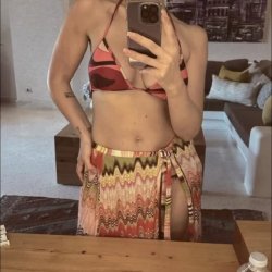 Hadise | Turkish Celeb Milf with nice tits #4TdiKkRE