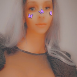 Exposed Sissy Emilia 💋 #enEdeUv3