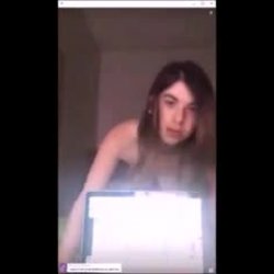 Showing Off What She's Masturbating To #Jmuu54WL