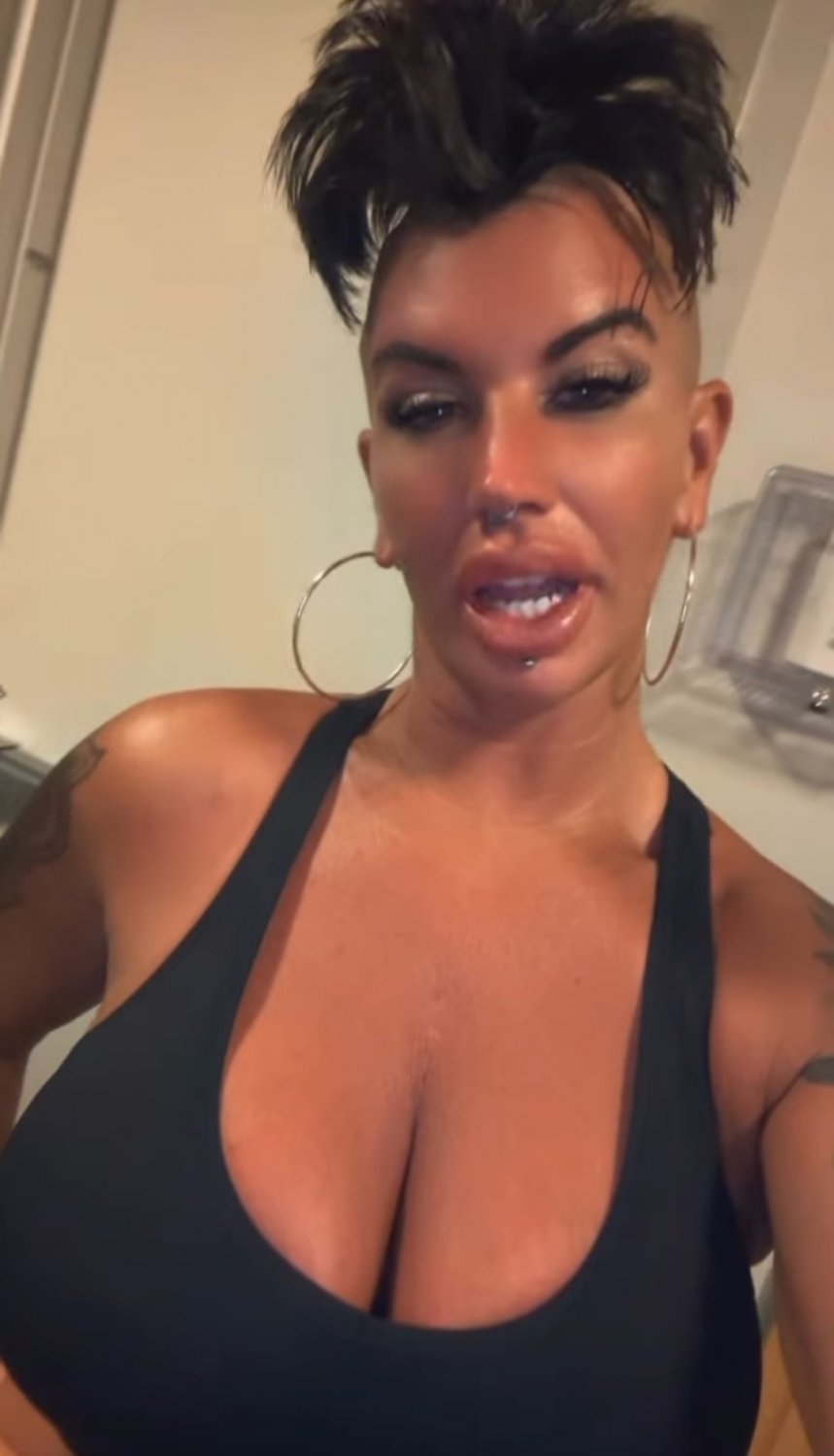 Mohawk milf #IrJ0T7Vd