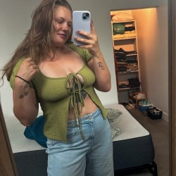 Wanna see more of this PAWG with pierced nipples? #QfFhKDsU