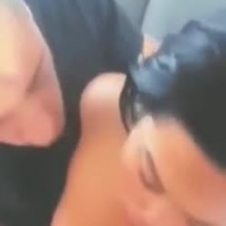 Beijando a esposa enquanto ela mama o comedor #5rV4pEFf