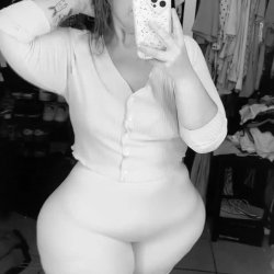 husband and kids still posting ASS pics = down to fuck outside the marriage depending on the guy #XQbfb17e
