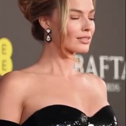 Australian Celebrity Thot Margot Robbie Blond Aussie Slut #TI9KbxOu
