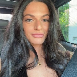 Ash V- Plump Lips Make me Throb #VU2SMv6q