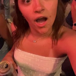 Need a gamer bud who likes stroking to Irls? Pls be around my age #lEouum3s