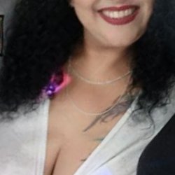 alguém aqui pra conseguir fotos peladas da mãedomeu amigo? #VgkNTeSF