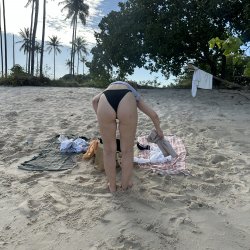 Teen naked at the beach #6KJJDji6