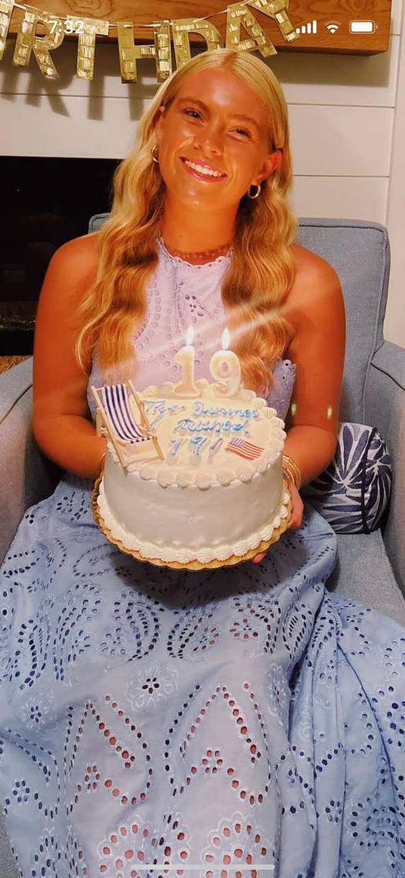 Peyton, Florida, cuck boyfriend sharing pics #YFny1hqh