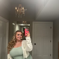 Can’t stop gooning to those big tits #w7C7Dbky