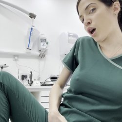 My clitoris is completely soaked from thinking so much about my patients #TIIrTeUm