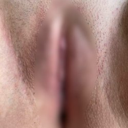 Cuck begs to censor webslut #QdGOk2IF