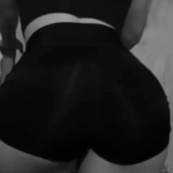 PENDEJITA 18 AÑOS PUTA ARGENTA TREMENDO CULO PARA HACERLO REBOTAR TODO 🤤 #fw7O7Q7a