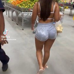 Dud@ mezeng@ sentando na rola #ZtaYPpWT