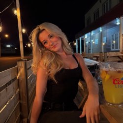Sexy PAWG blonde teen Paris #RKCBy5VR