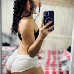 Gostosa na rapidinha gozando com a calcinha de lado #hVNWg3KE